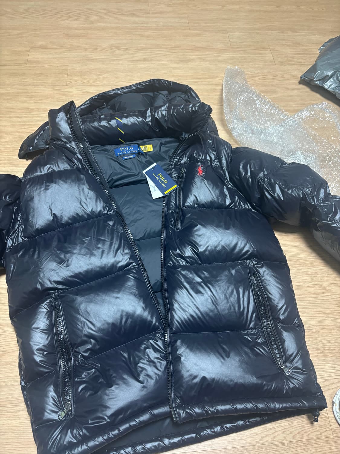 폴로 랄프로렌 유광패딩 M 상품이미지1