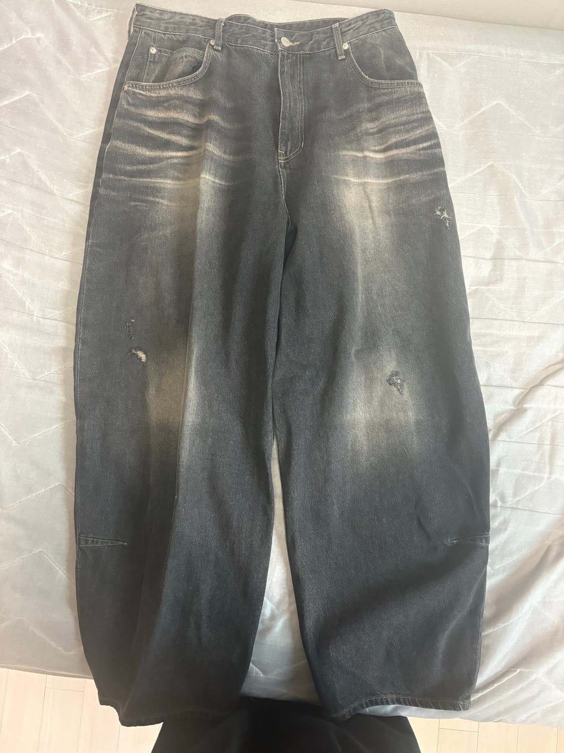 Noun  흑청 커브드 팬츠 상품이미지1