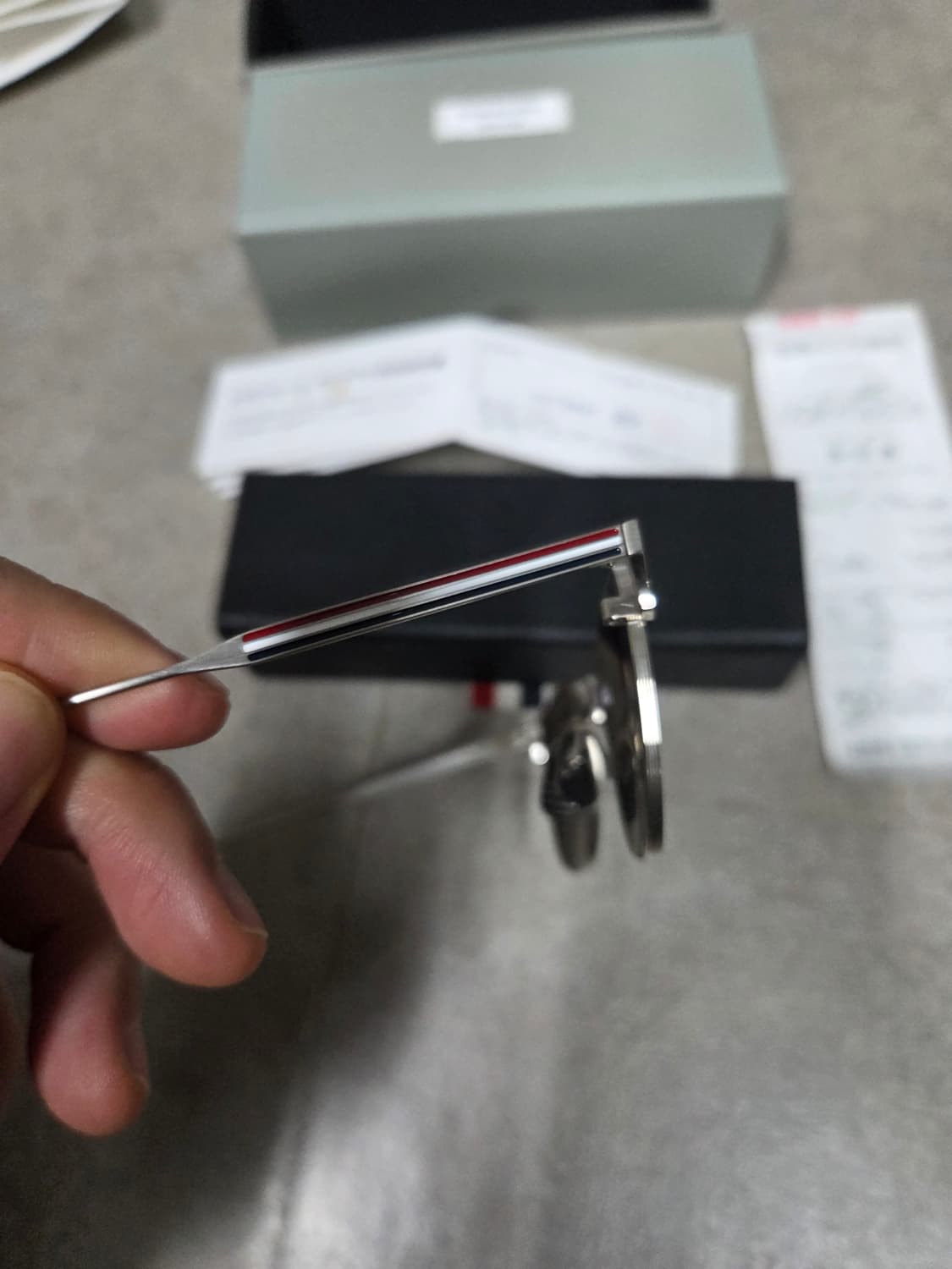 레어))톰브라운 티타늄 실버 삼선 선글라스 상품이미지6