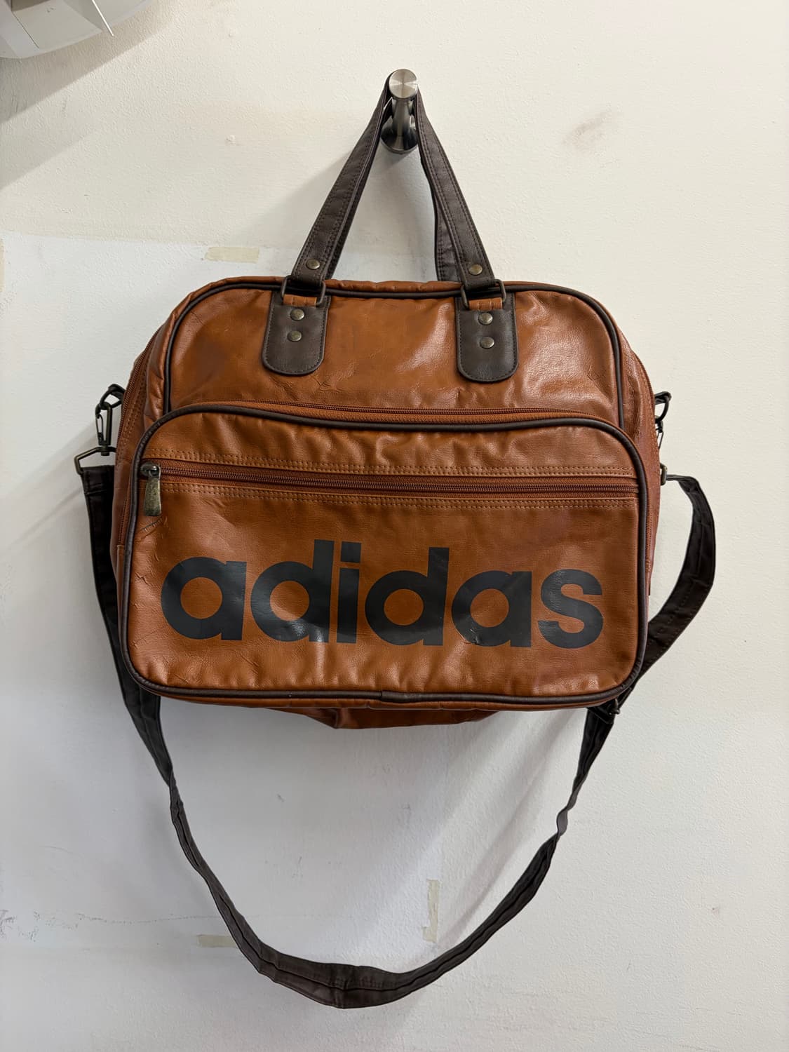 N188. 아디다스 빈티지 가죽가방 상품이미지1