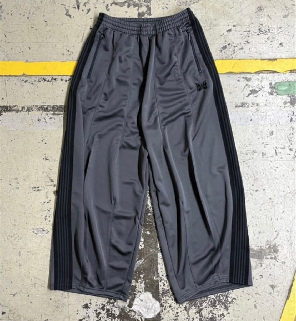 니들스 HD 트랙팬츠 상품이미지1