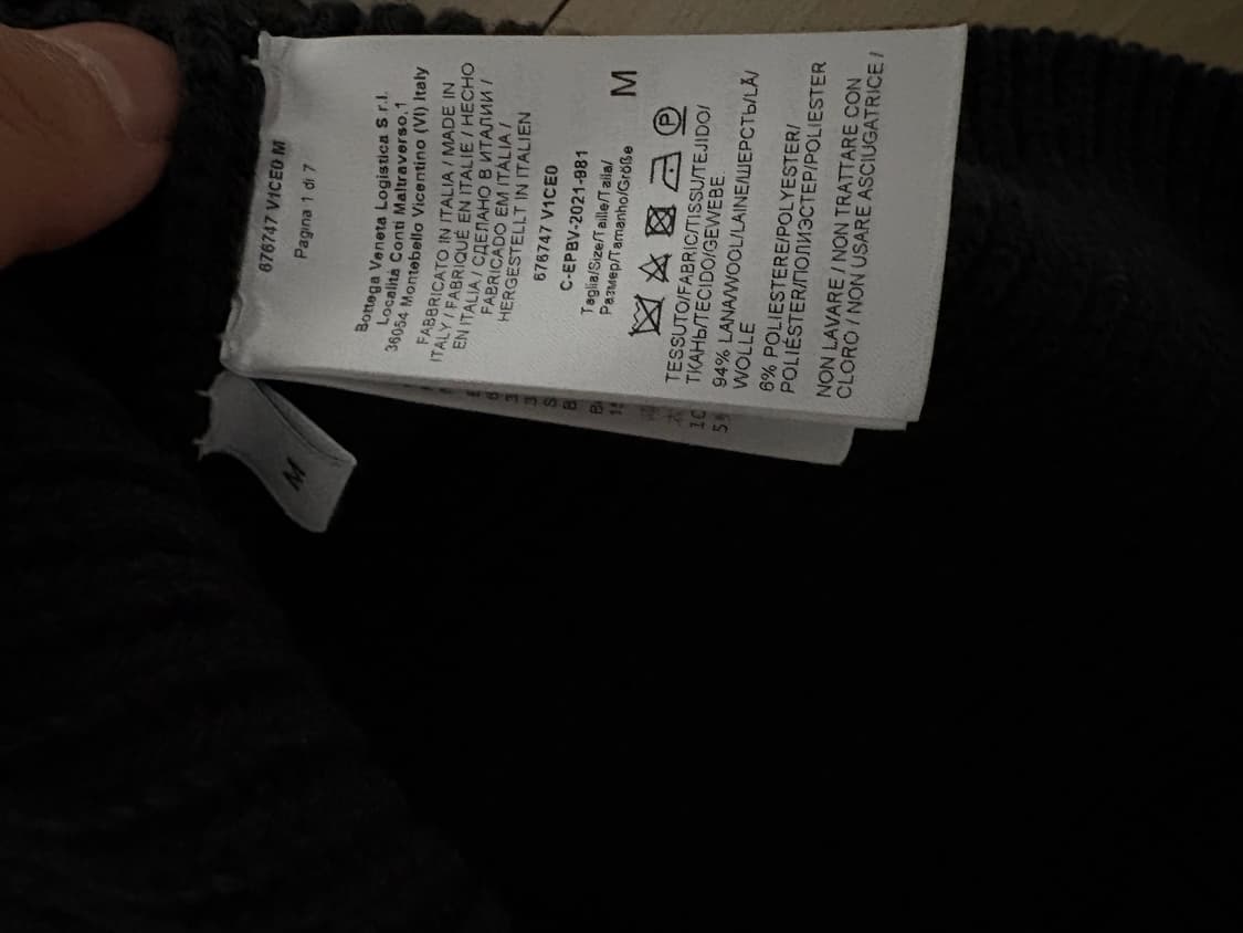 [M] 보테가 베네타 버튼 터틀넥 니트 점퍼 상품이미지5