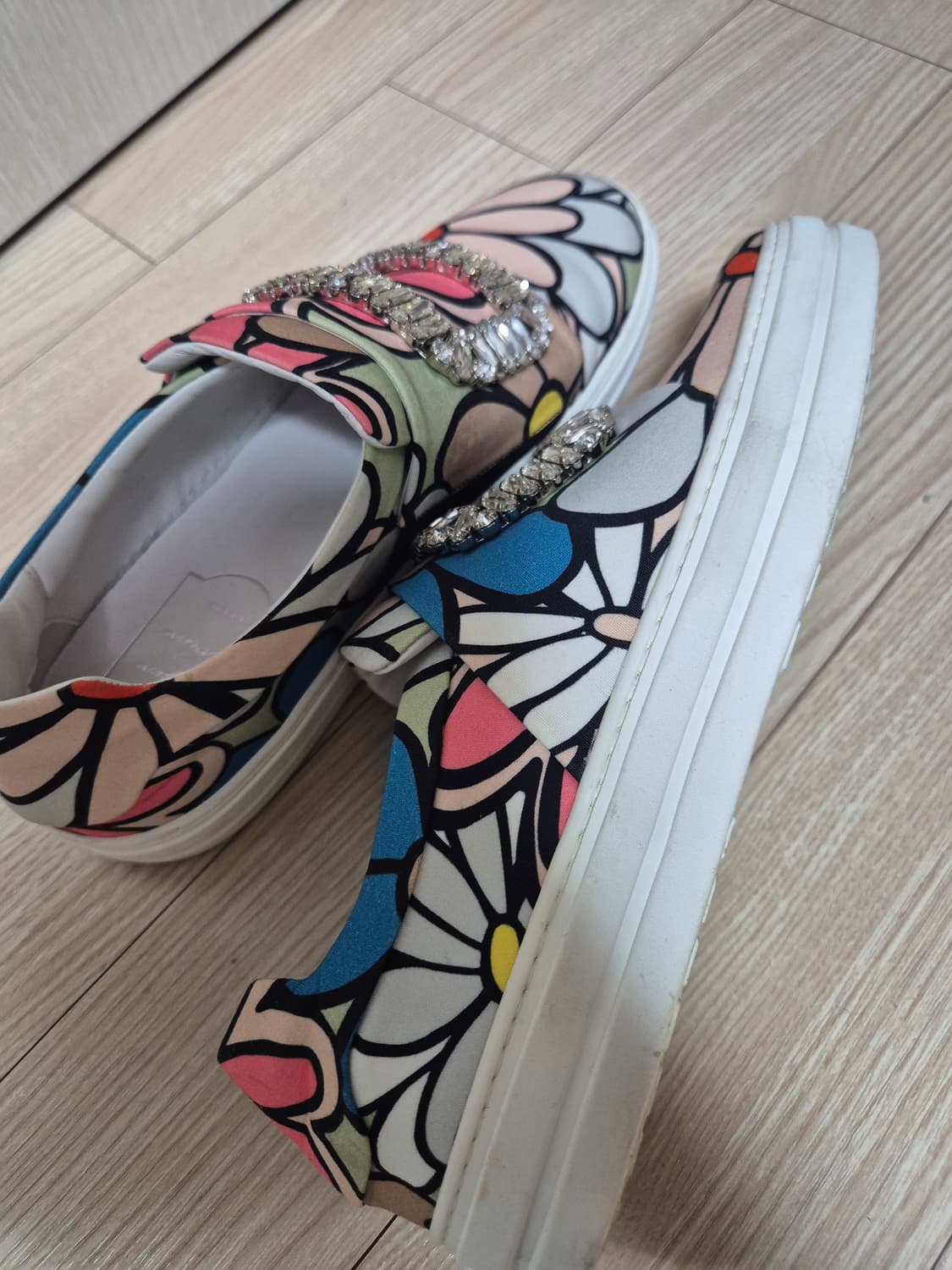 (정품) 로저비비에 큐빅 슬립온 플라워슬립온 37.5 상품이미지7