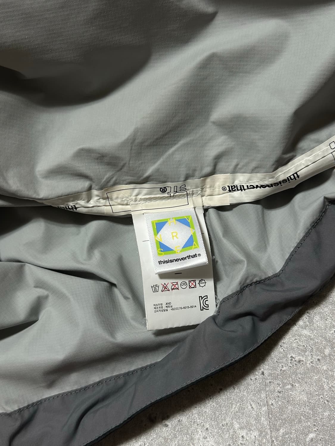 디스이즈네버댓 사이드로고 블랙 바람막이 상품이미지6