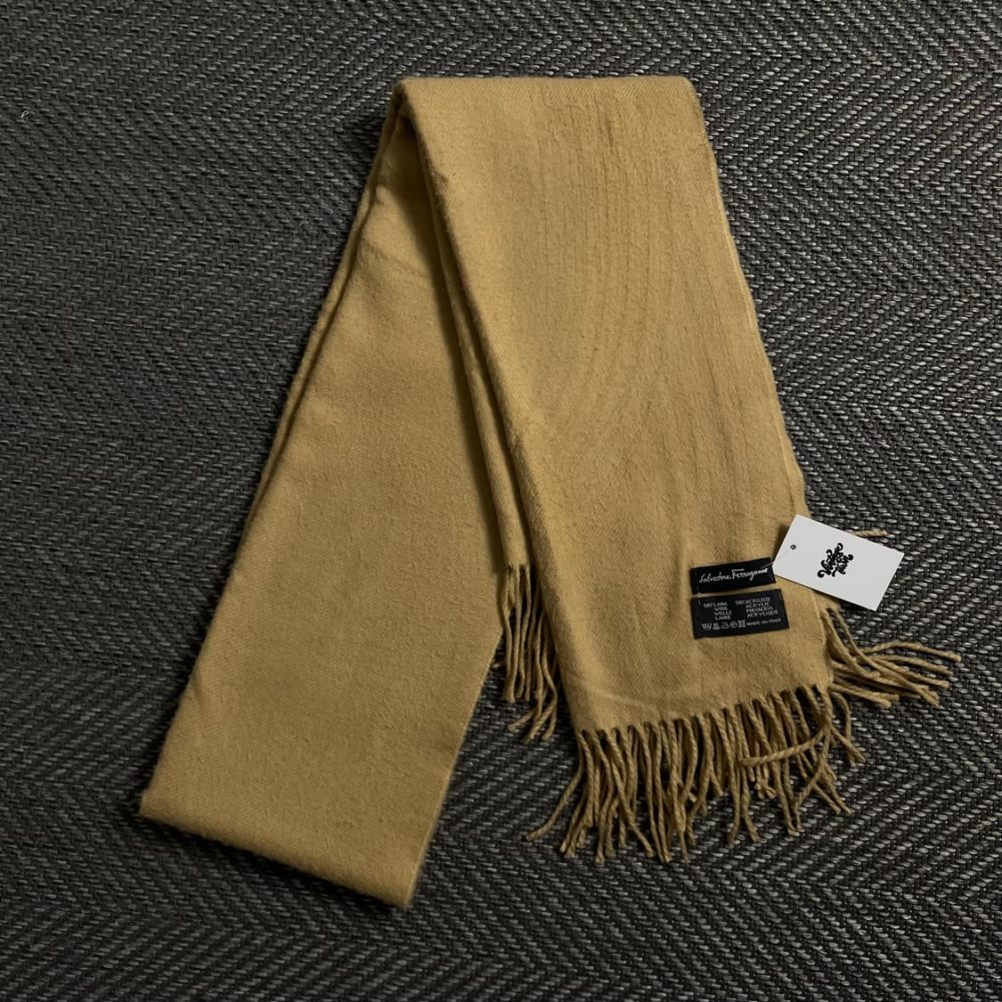 페레가모 아카이브 울 머플러y 4047 상품이미지2