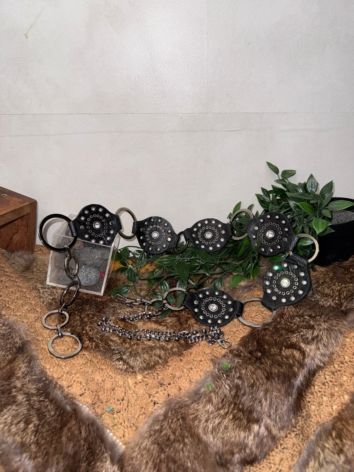 Black cubic punching disc chain belt 상품이미지1