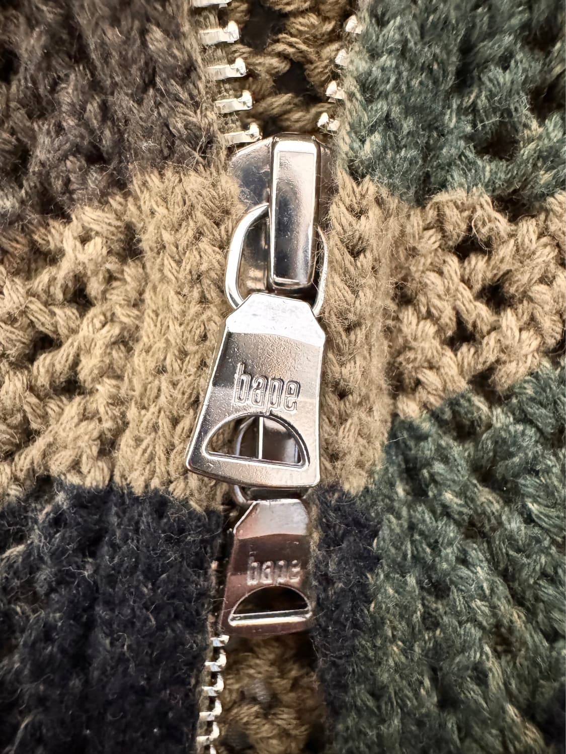 베이프 퍼스트 카모 크로쉐 샤크 풀 집 후디 그린 라지 상품이미지5