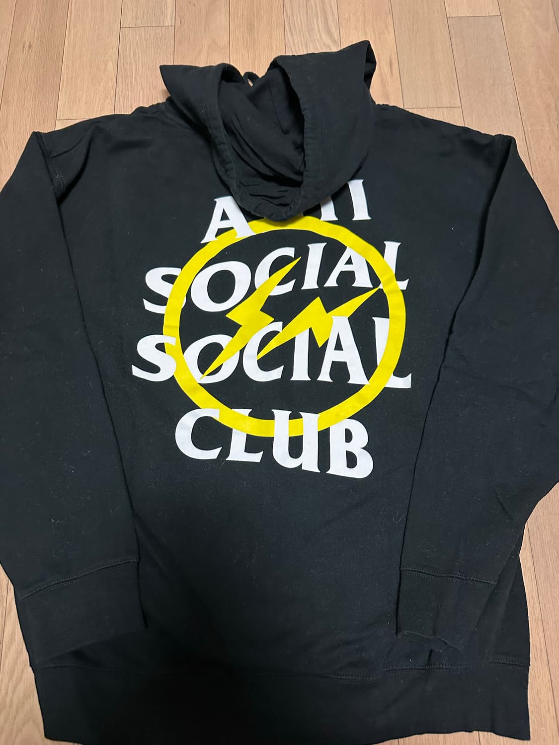 안티소셜소셜클럽 X 프라그먼트 콜라보 볼트 후드 L사이즈  상품이미지7
