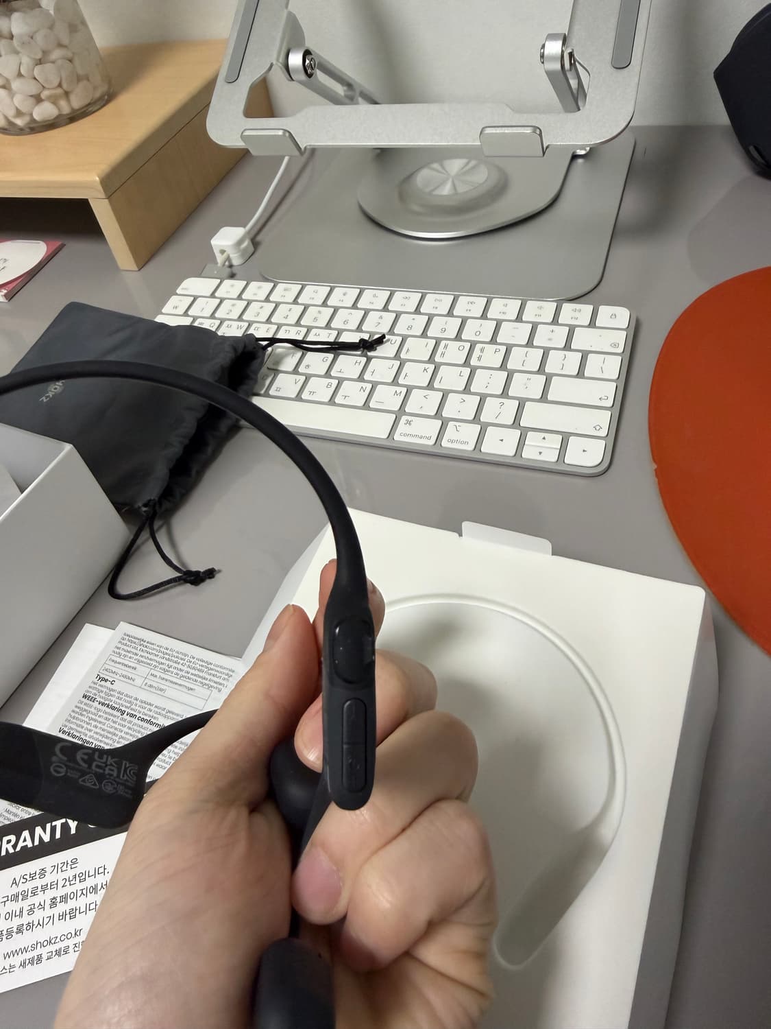 샥즈 오픈런 미니 골전도 이어폰 블랙 상품이미지3