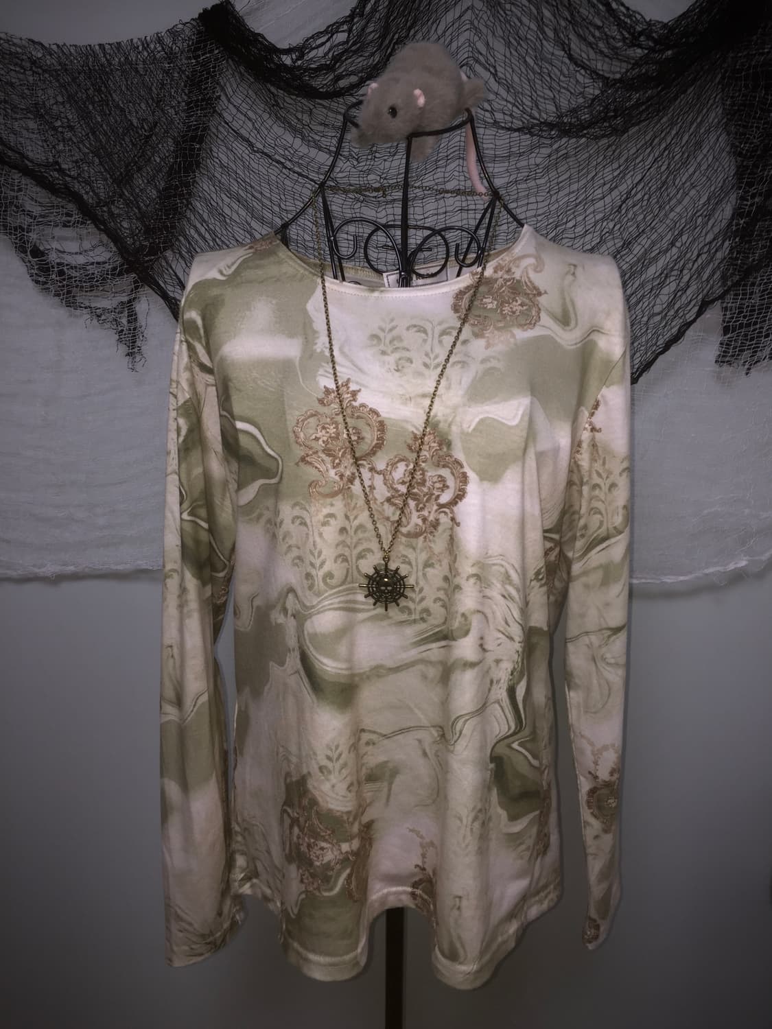 UGO REALI oriental flower long T 상품이미지1