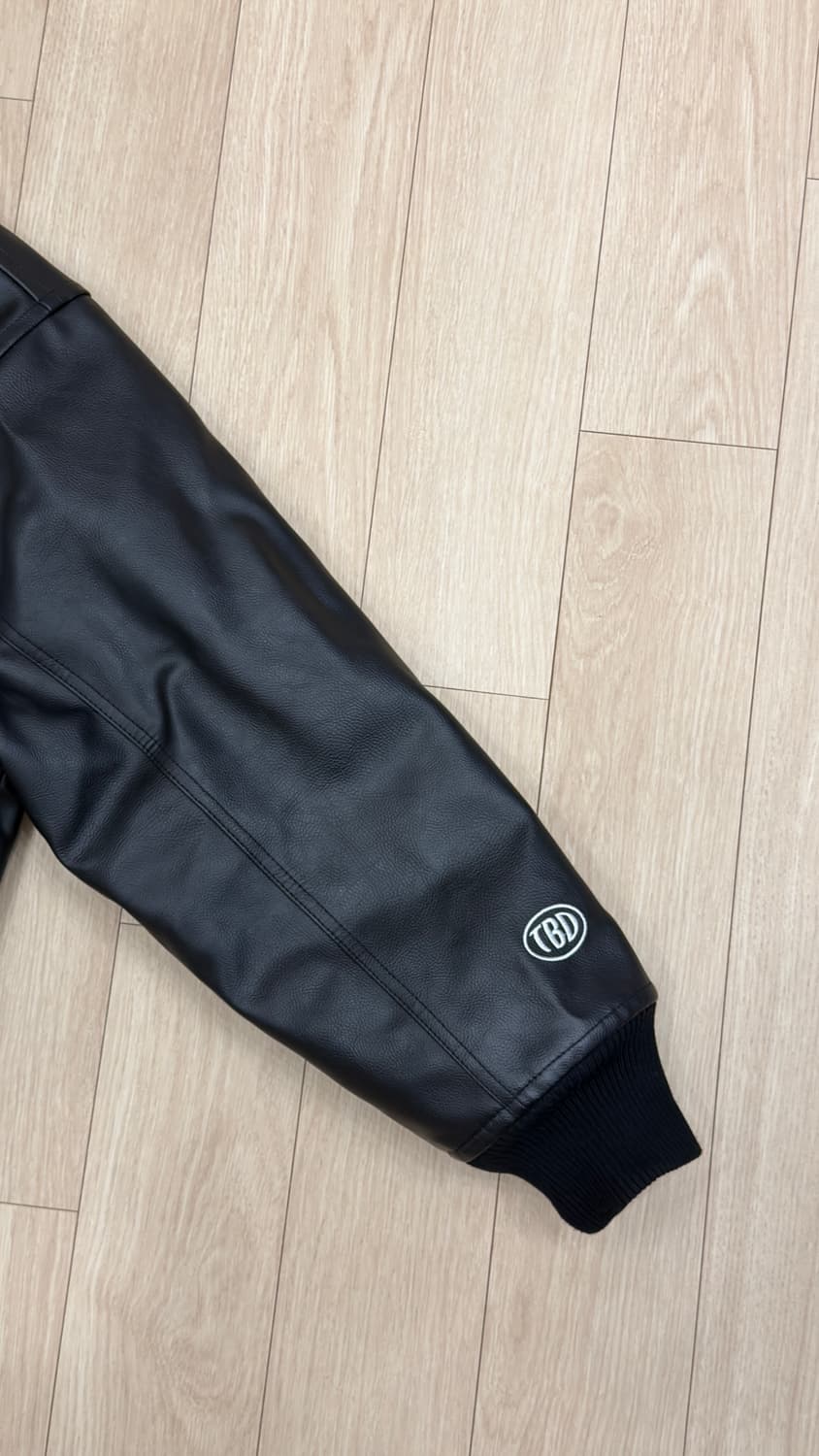 현재 단종된 톰스벌스데이 TBD 바시티 봄버 자켓 블랙 상품이미지7