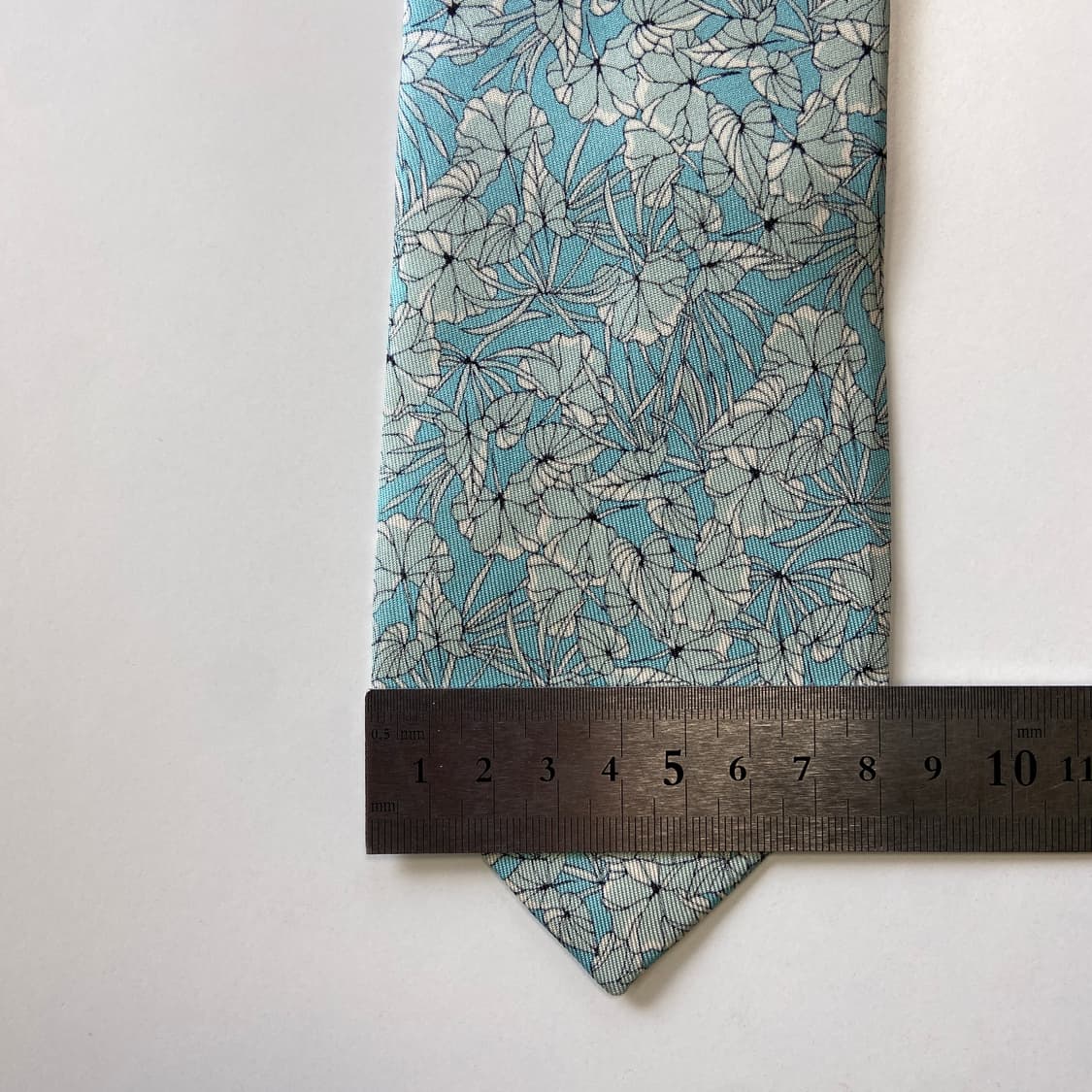 페레가모(Ferragamo) 명품 정품 넥타이 8.2cm 상품이미지8