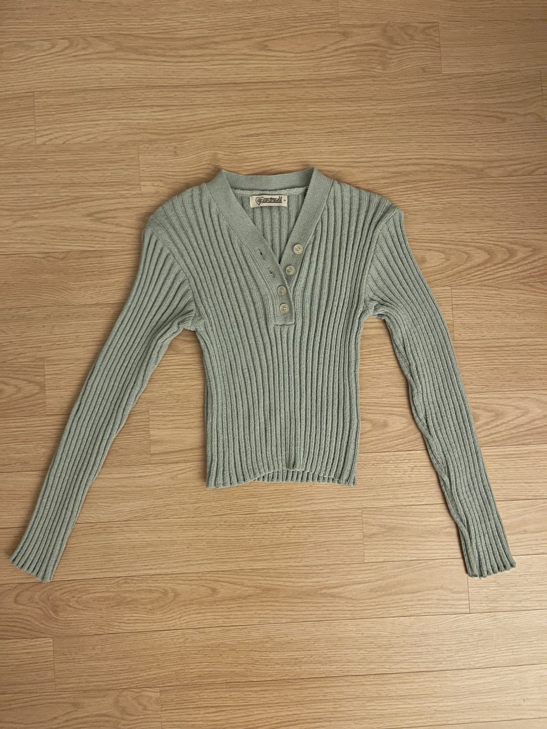 아파트먼트 크롭 니트탑  상품이미지1