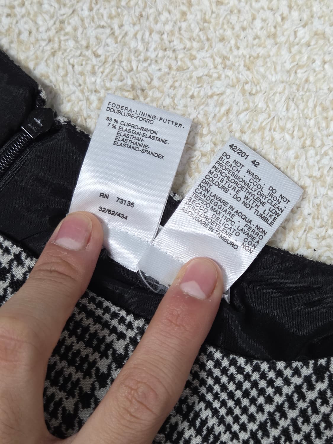 [막스마라] 메인라인 울 코튼 체크 슬리브리스 원피스 | S00034 상품이미지4