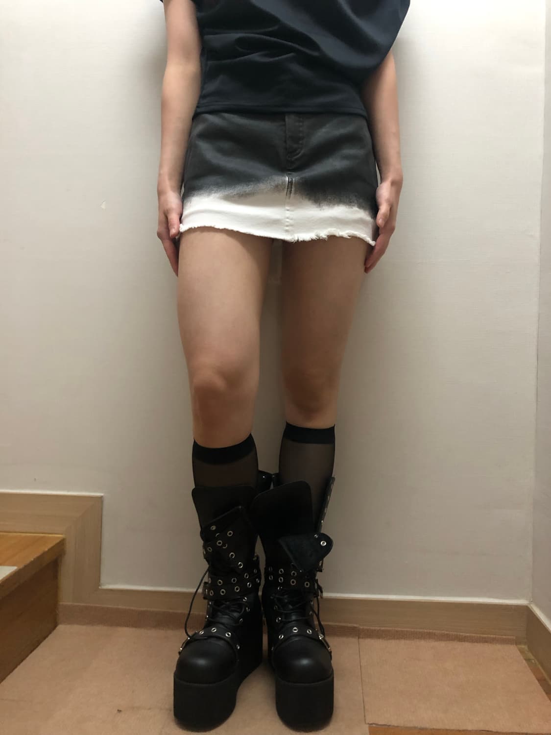 빈티지 그라데이션 코팅 미니 스커트 상품이미지5