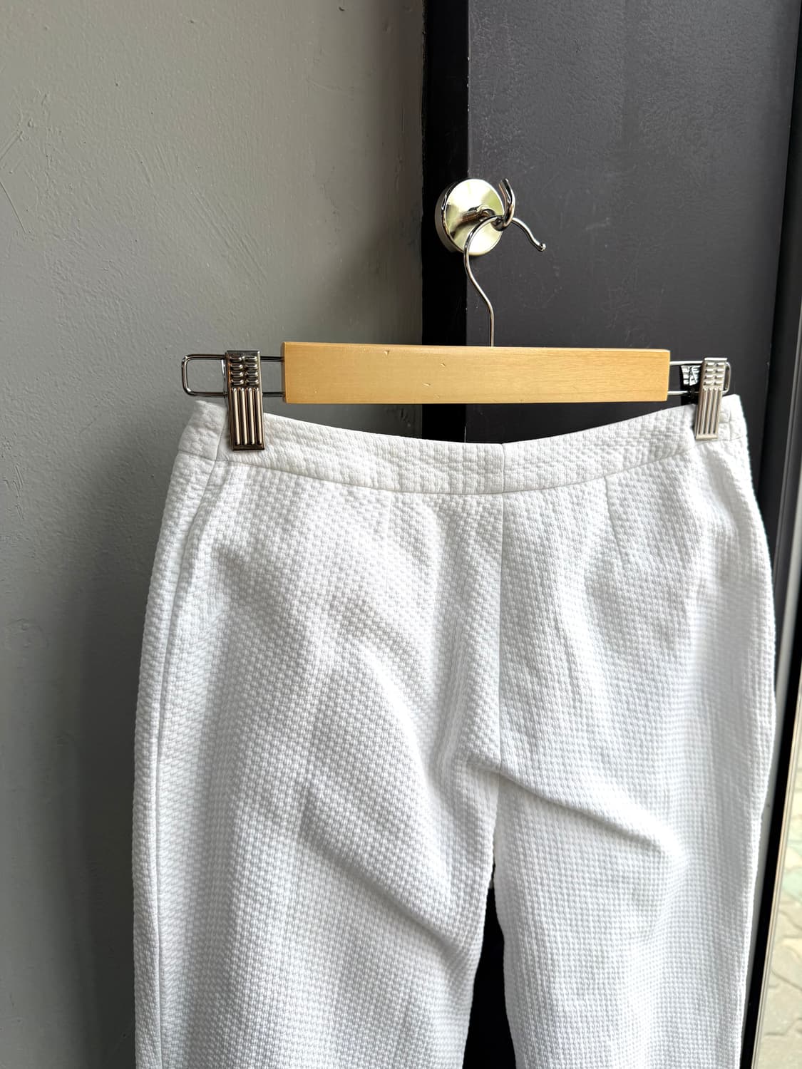 .36/ 샤넬 02AW 화이트 엠보싱 코튼 팬츠 상품이미지8