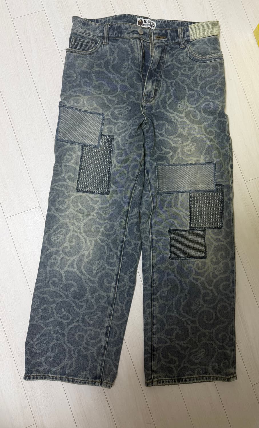 베이프 클라우드 카모 자카드 업사이클 릴렉스드 핏 13온즈 데님 팬츠 인 상품이미지2