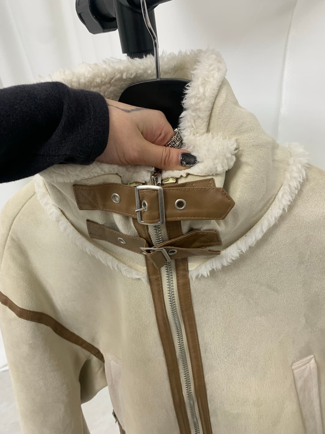 아이보리 크롭 무스탕 상품이미지4