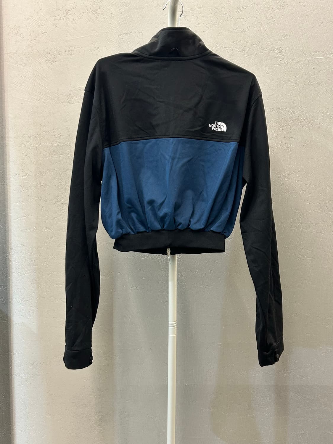 노스페이스 블랙/블루 크롭 트랙 자켓 상품이미지3