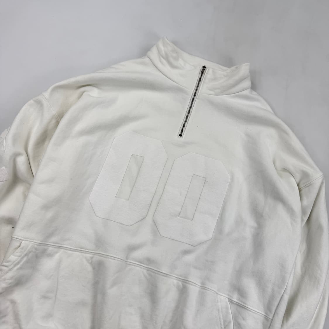 Tuewid 00 하프집업 화이트 상품이미지3