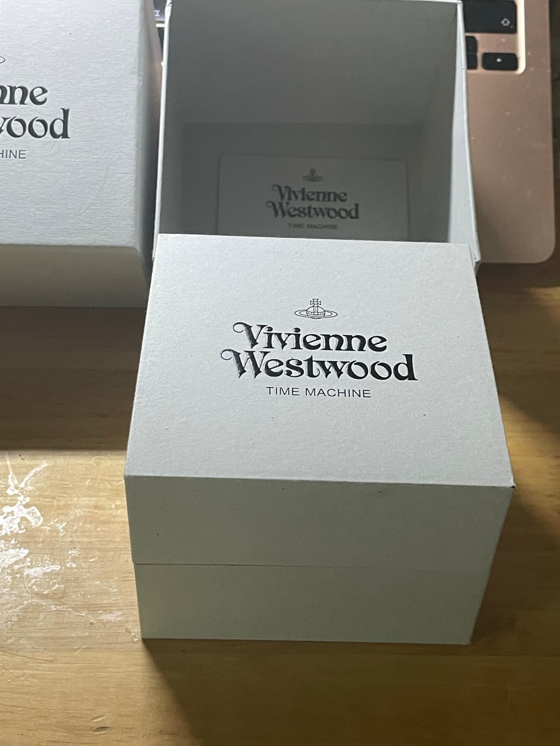 비비안웨스트우드 여성시계 실버 상품이미지3