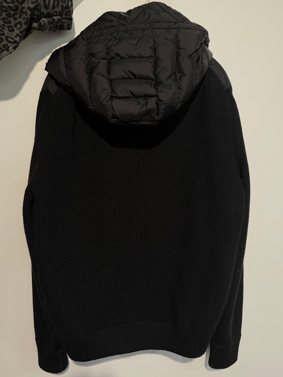 몽클레어 24fw 후드 니트 패딩 m 상품이미지3