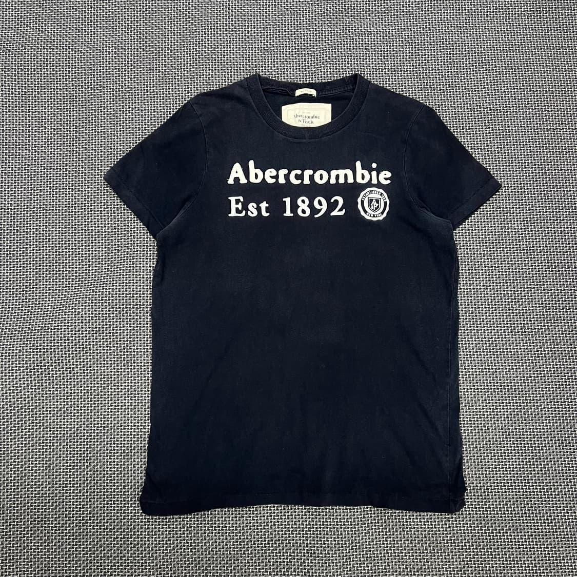 착샷O 아베크롬비 다크네이비 머슬핏 반팔 상품이미지1