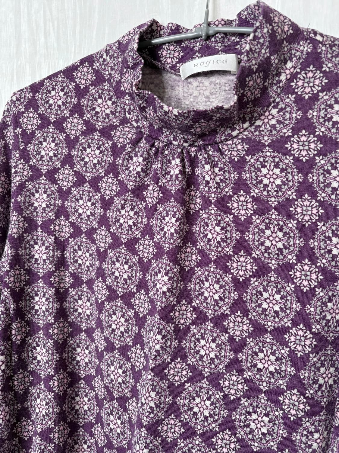 🍇 Amethyst Medallion Blouse 상품이미지1