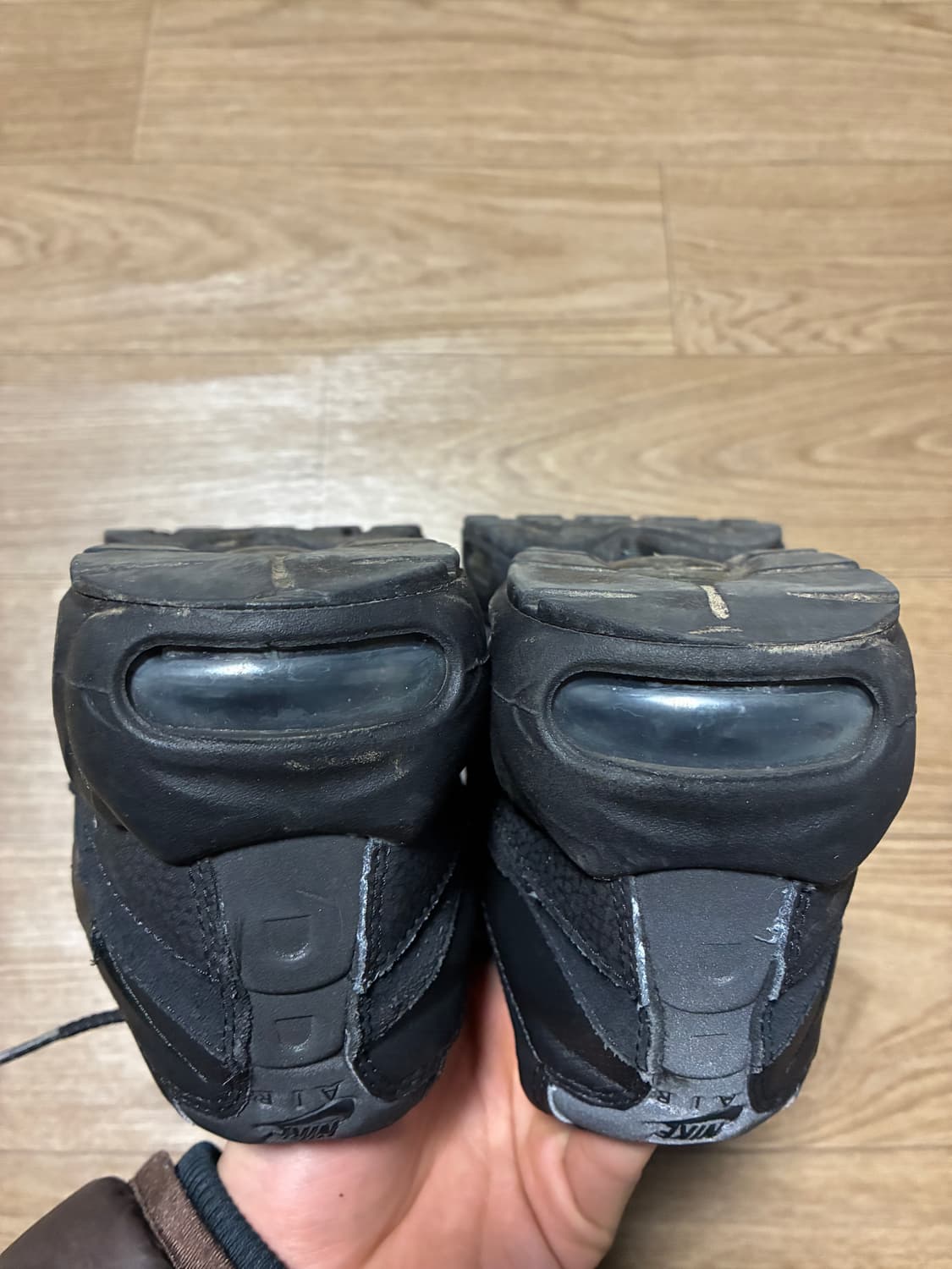 250) 나이키 에어맥스 95 에센셜 트리플블랙 상품이미지5