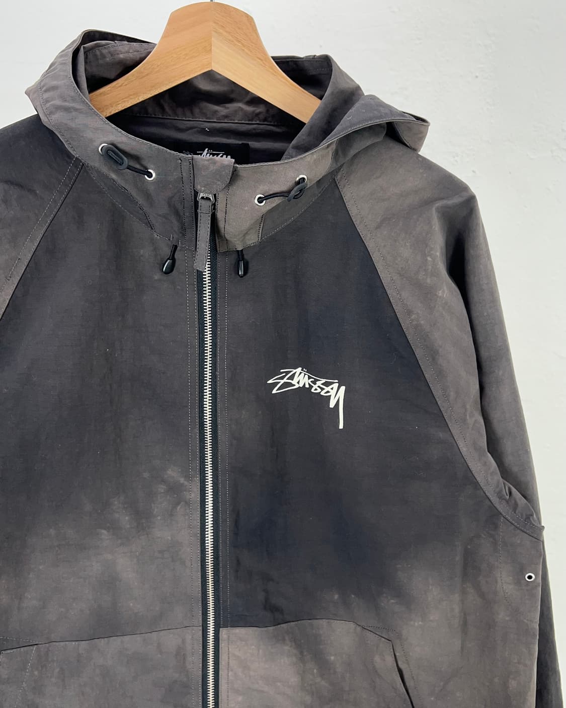 스투시 24FW 블랙 비치 쉘 웨이브 다이 자켓 상품이미지3