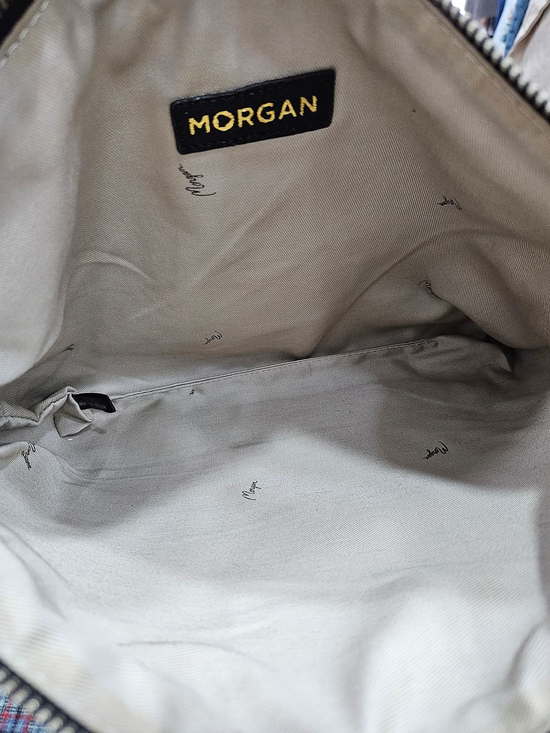모르간(MORGAN) 블랙 글리터리 클러치백 상품이미지3