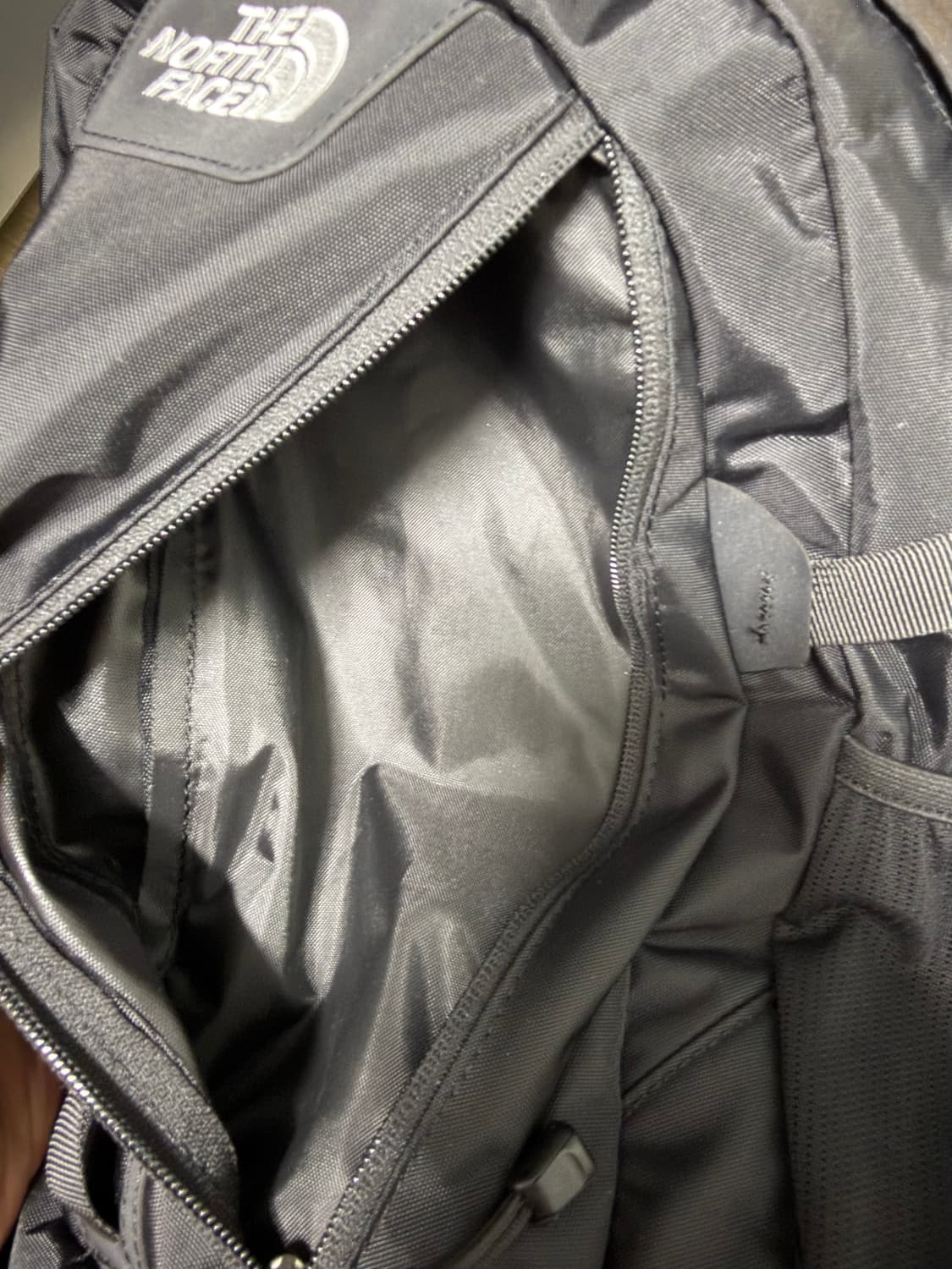 노스페이스MINI SHOT 가방(Black) 상품이미지6