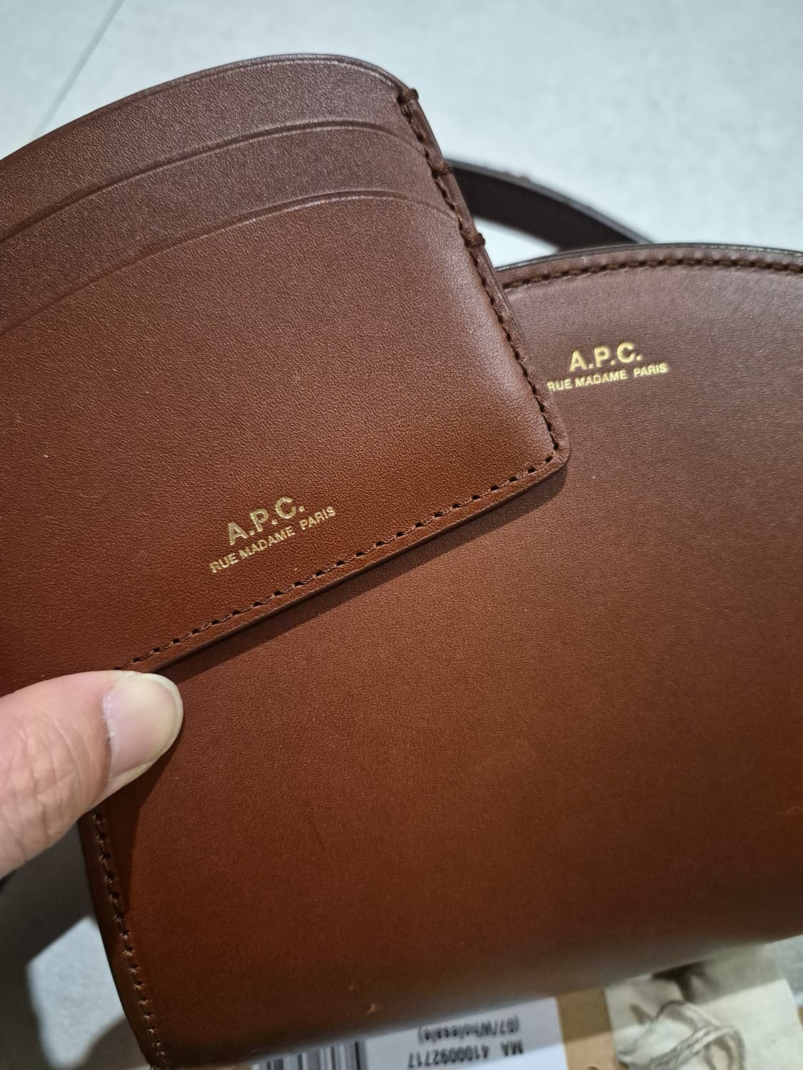 A.P.C. 하프문 가방 브라운 + 카드지갑 세트 상품이미지9