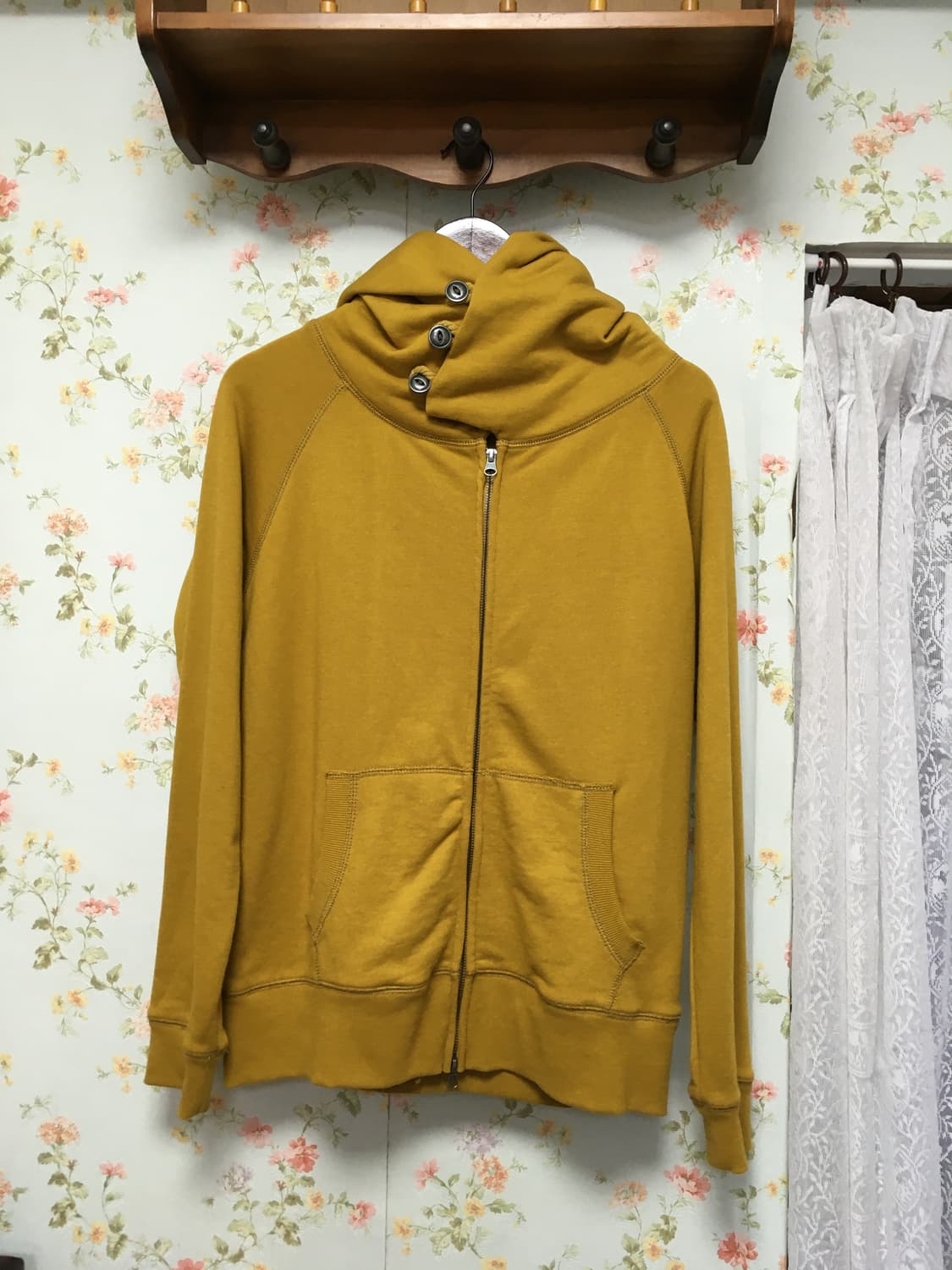 머스타드 버튼 후드집업 상품이미지1