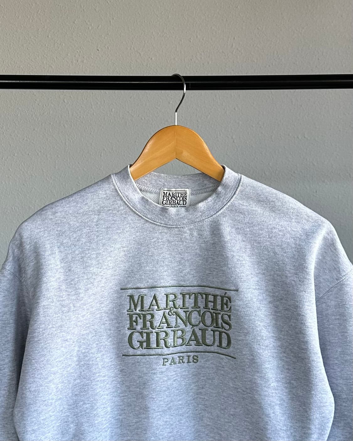 [S]마리떼 프랑소와 저버 여성 크롭 맨투맨 상품이미지2