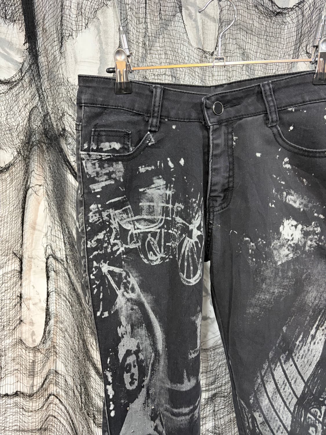 Gothic all over Graphic cubic pants 상품이미지7