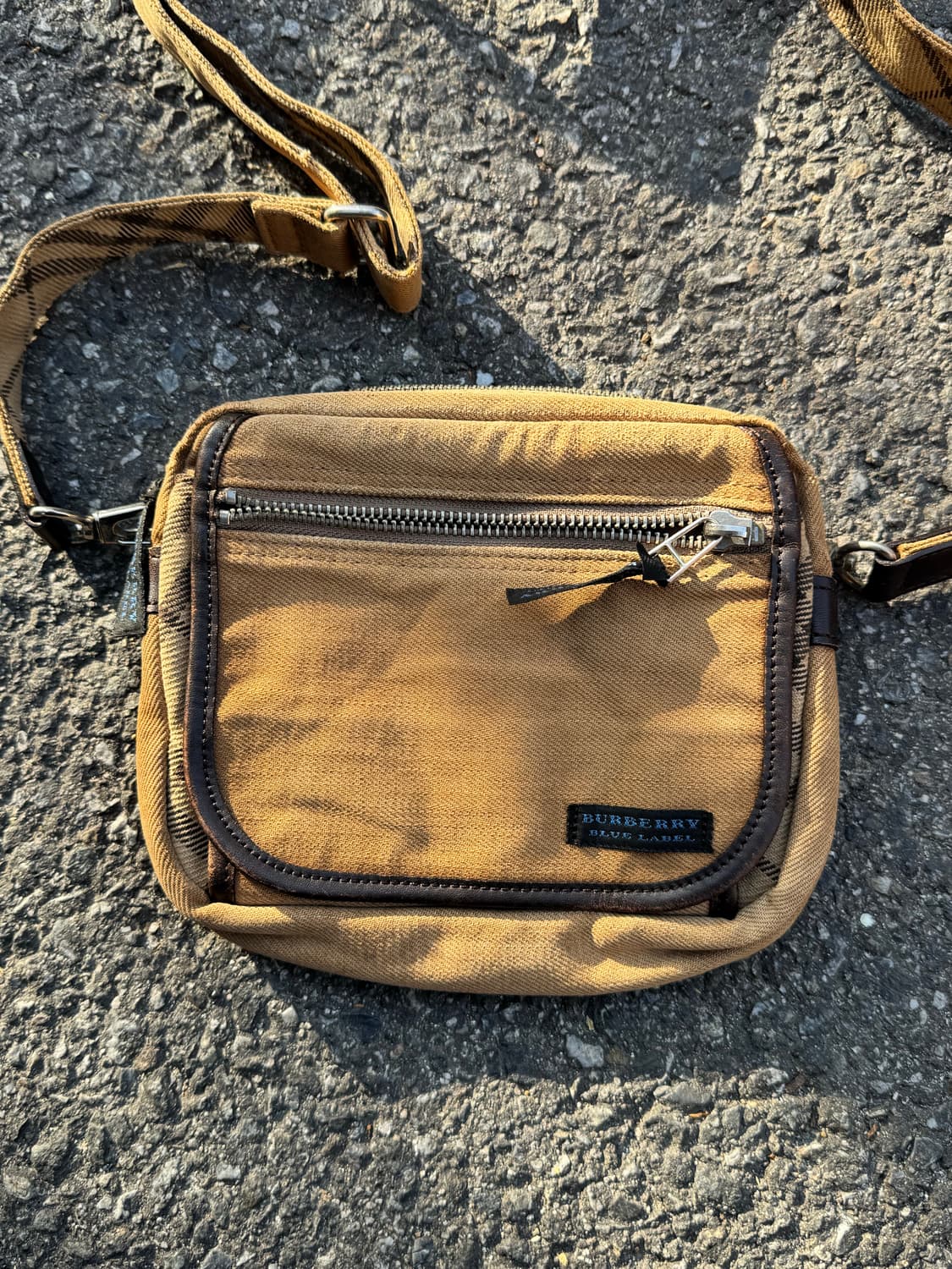 버버리 블루라벨 캔버스 크로스백  상품이미지2