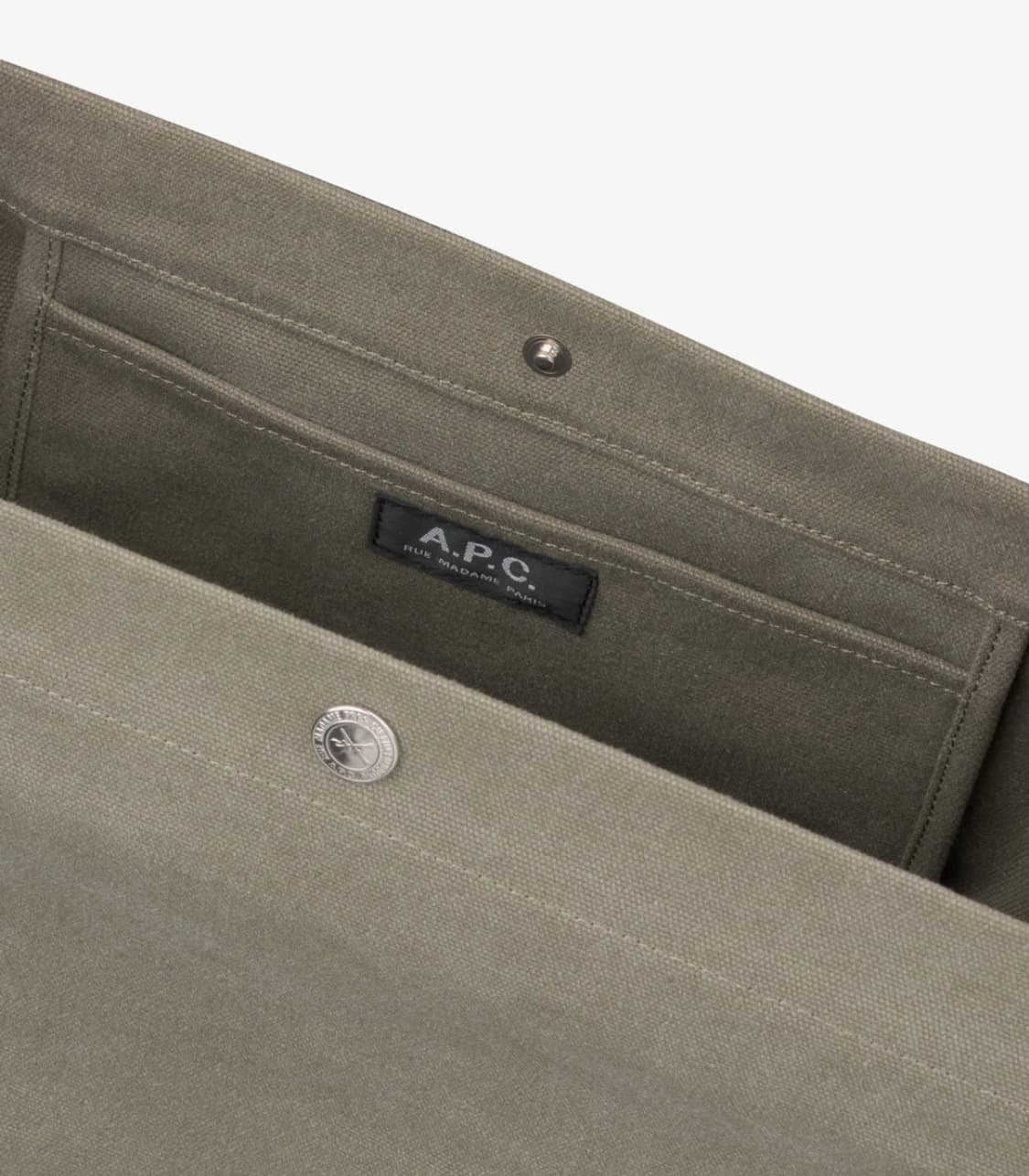 (새상품60%할인)APC 아페쎄 정품 남녀공용 저널 숄더백 카키 상품이미지5