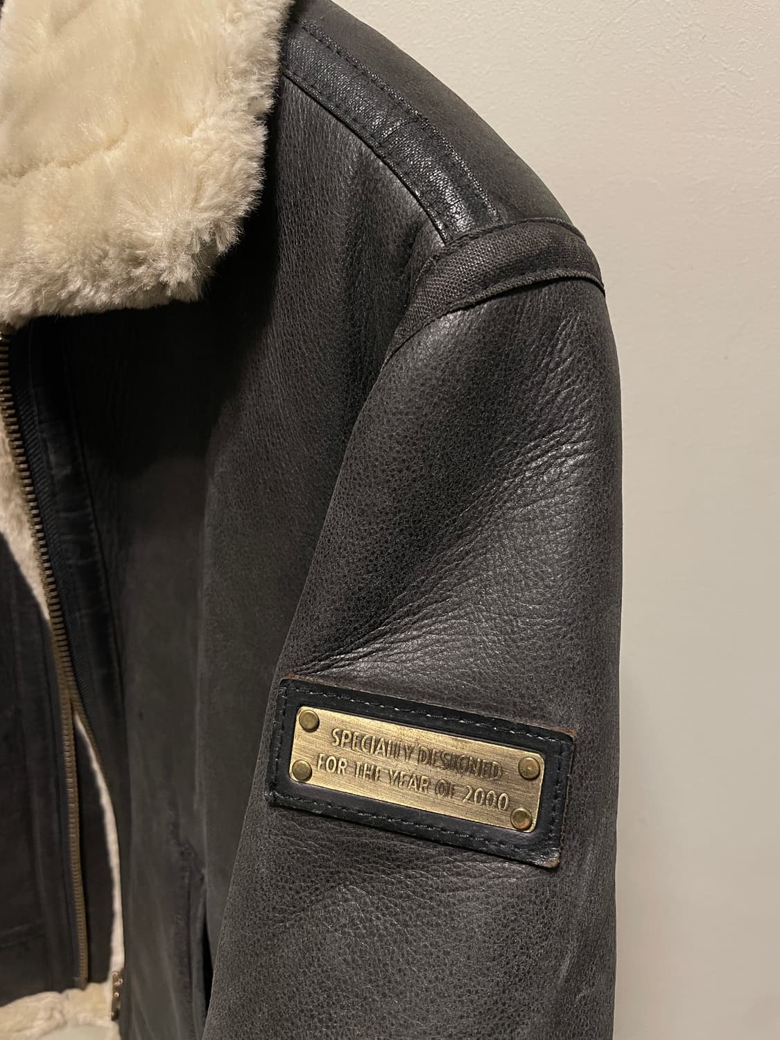 산토리 BOSS 커피 레더 무스탕 B3 자켓 M 상품이미지3