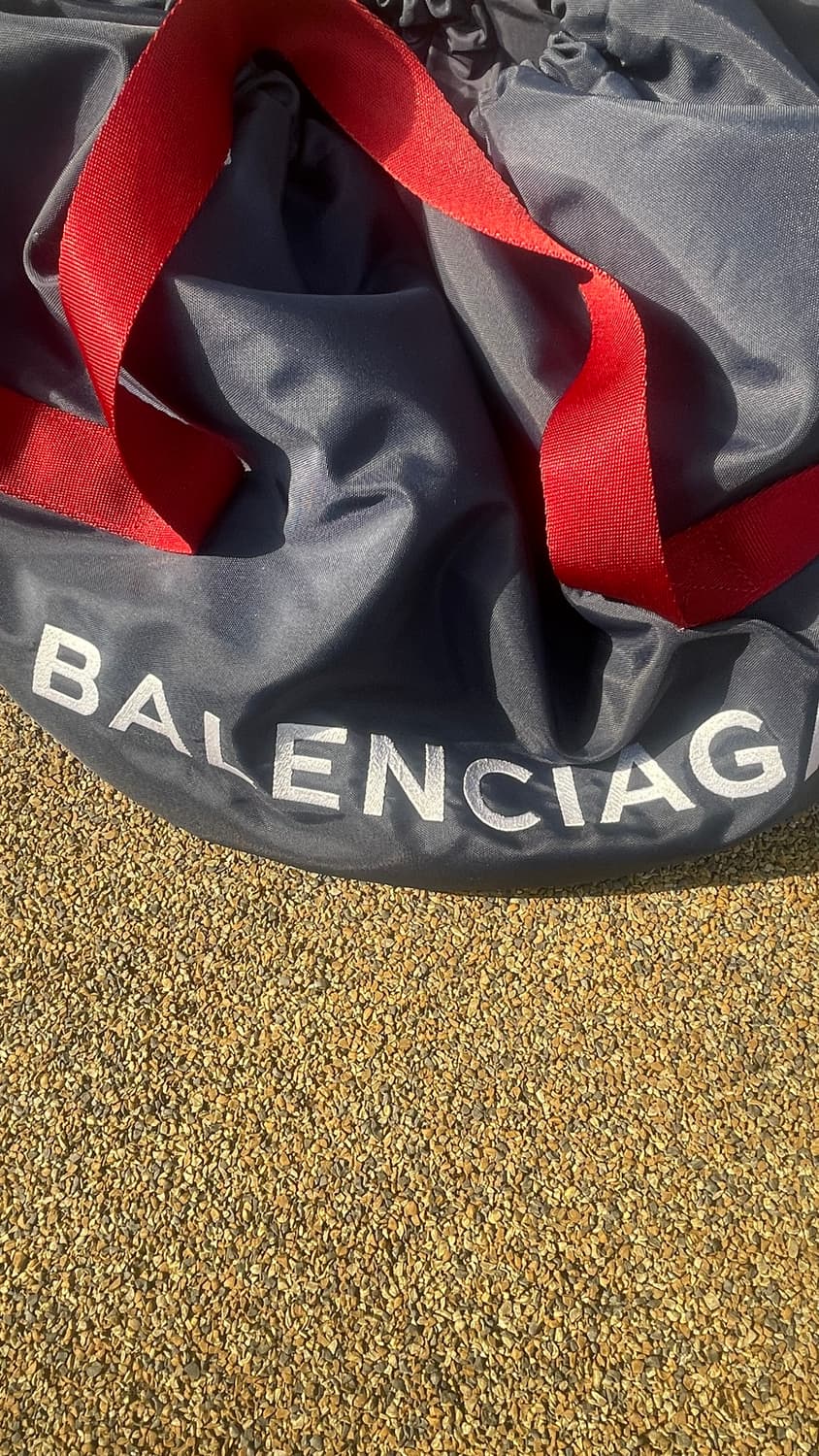 Balenciaga Wheel Drawstring Bucket Bag ( 상품이미지10