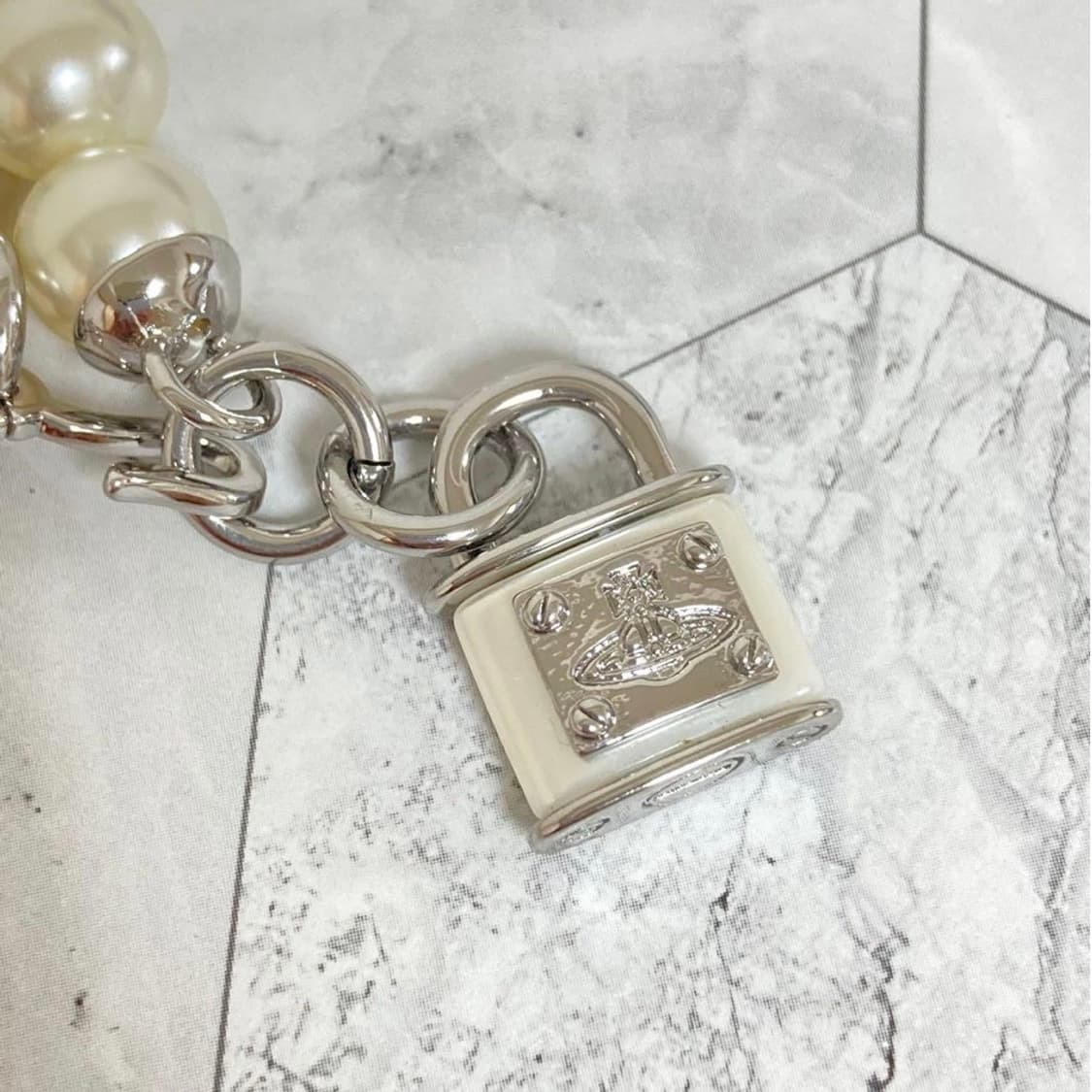 비비안웨스트우드 아카이브 orb자물쇠 진주 펄 초커(새상품) 상품이미지4