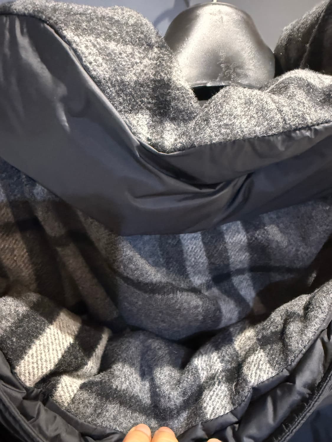 버버리남성블랙패딩  상품이미지8