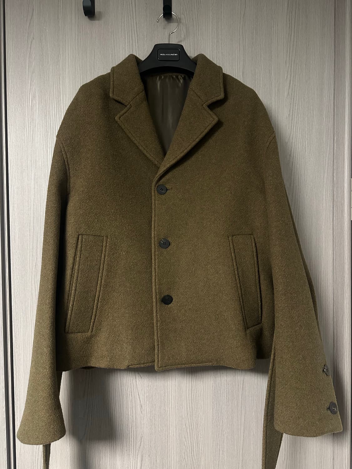 (50) 우영미 울 크롭 벨티드 코트 상품이미지1