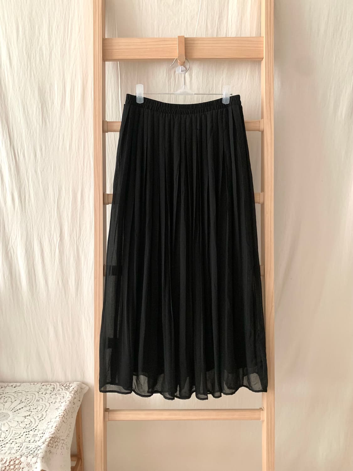 블랙 플리츠 롱스커트 상품이미지1