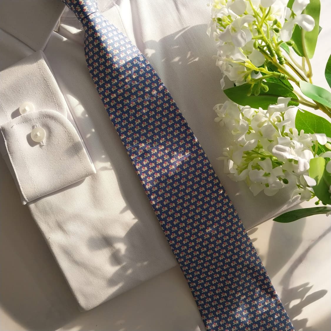 페라가모 실크 블루 코끼리 패턴 넥타이 9cm A+등급 K1405
 상품이미지8