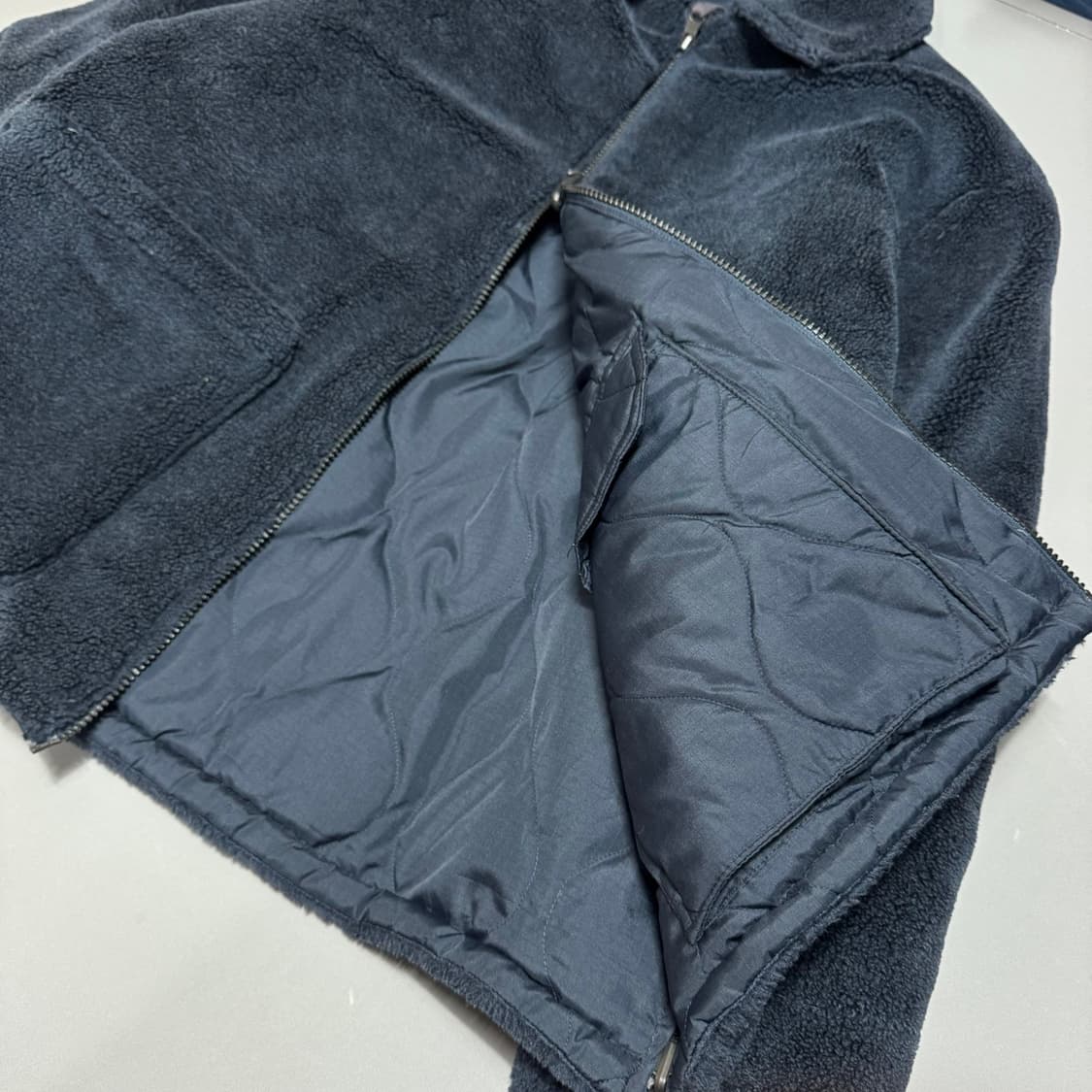 타이온(TAION) 다크네이비 퀄트 밀리터리 라인 리버시블 플리스 자켓 상품이미지6