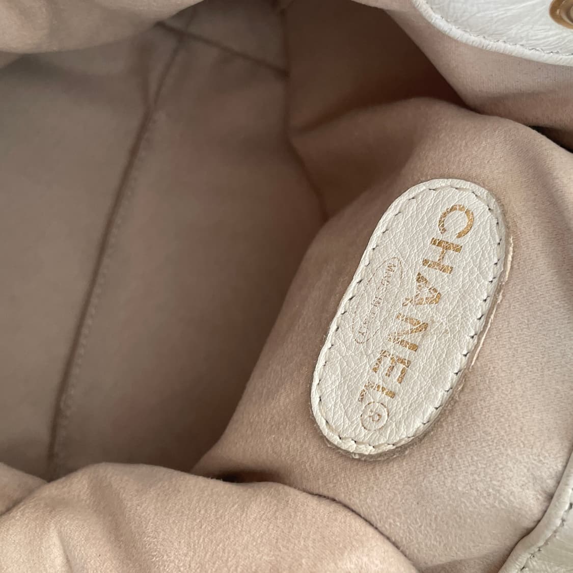 샤넬 화이트 버킷백 상품이미지9