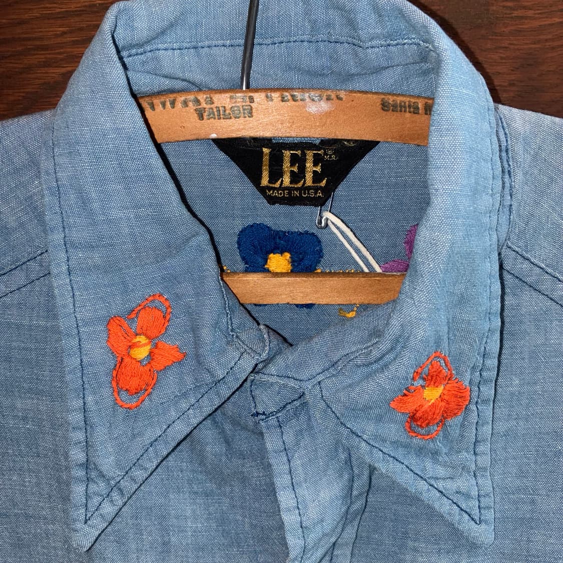 70s Lee Flower Embroidery Chambray Shirt 상품이미지3