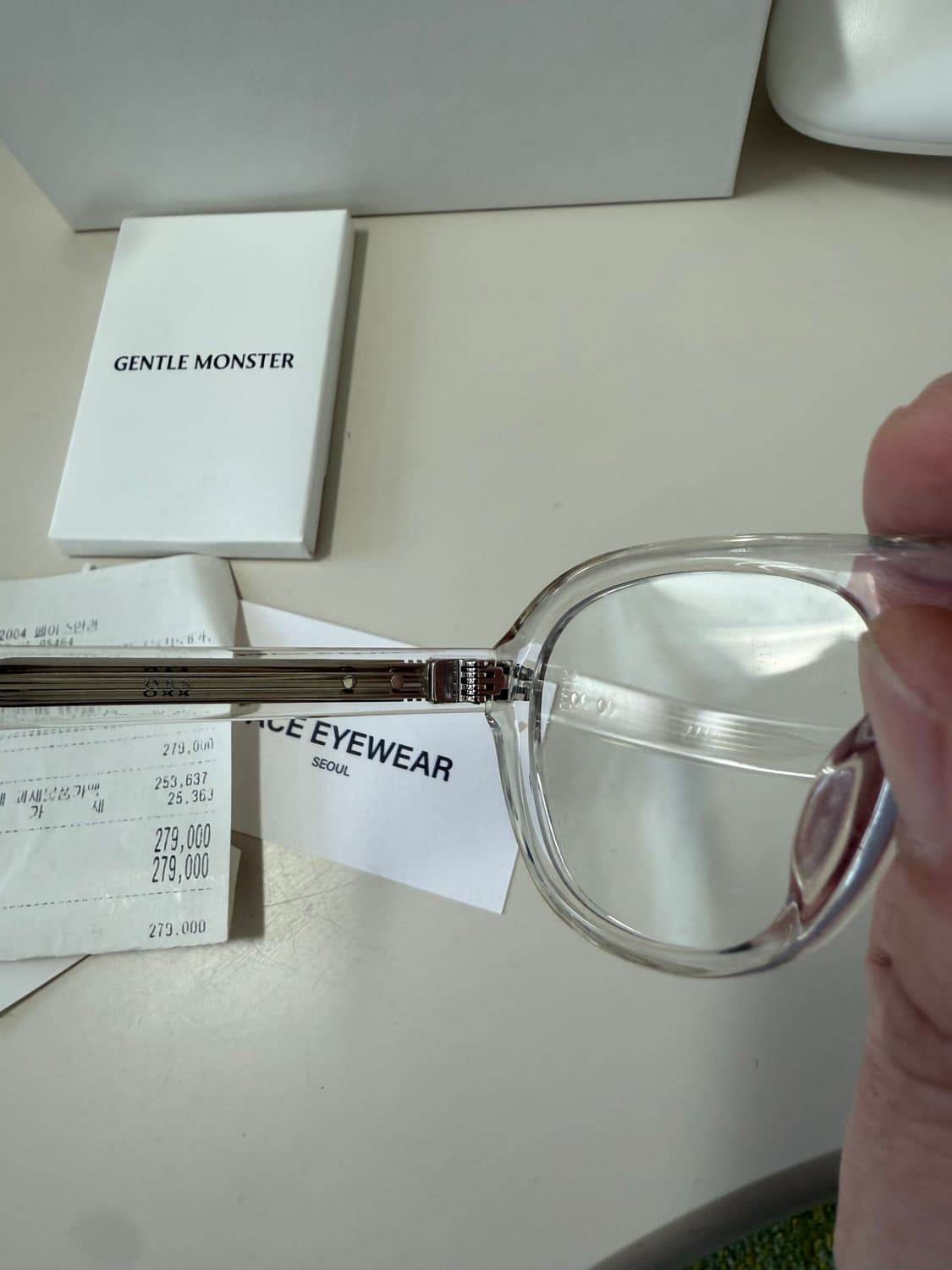 젠틀몬스터 오아 OAA 투명테 상품이미지8