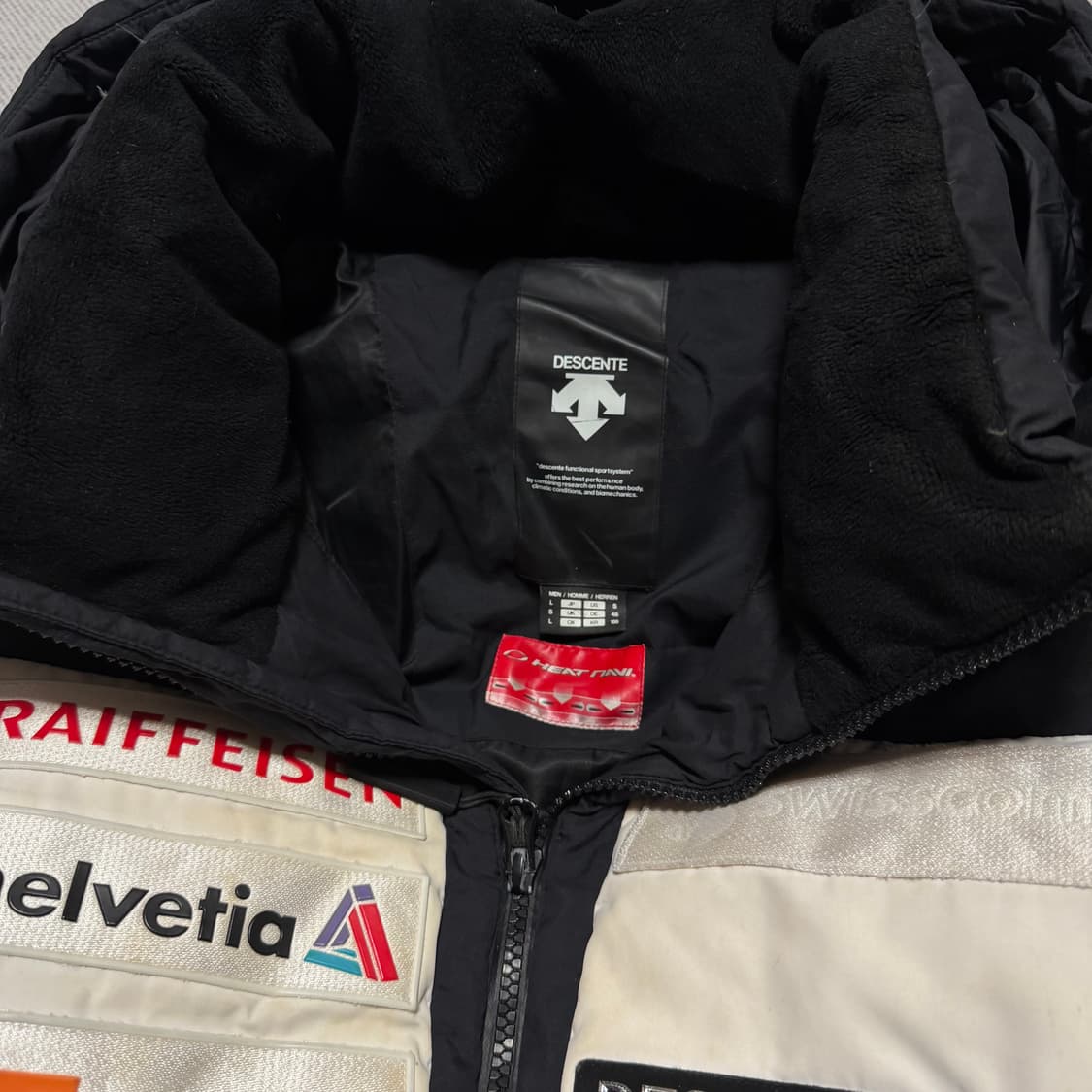 데상트 아우디 스위스 스키 롱패딩 상품이미지6